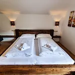 Bauernhof Birkhoefl By We Rent *